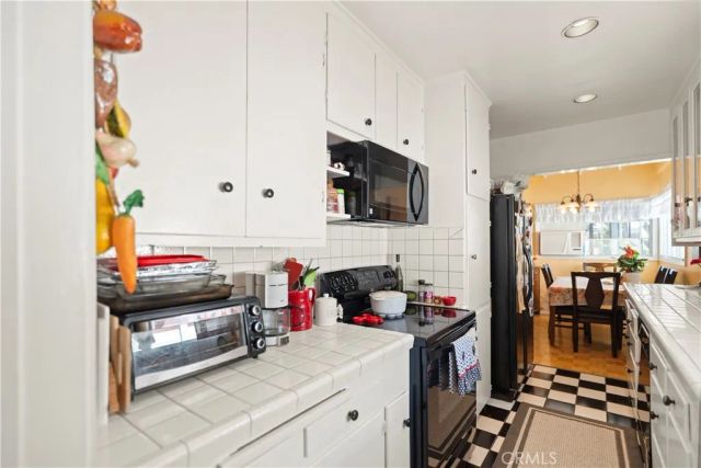 5737 Denny, North Hollywood, CA 91601