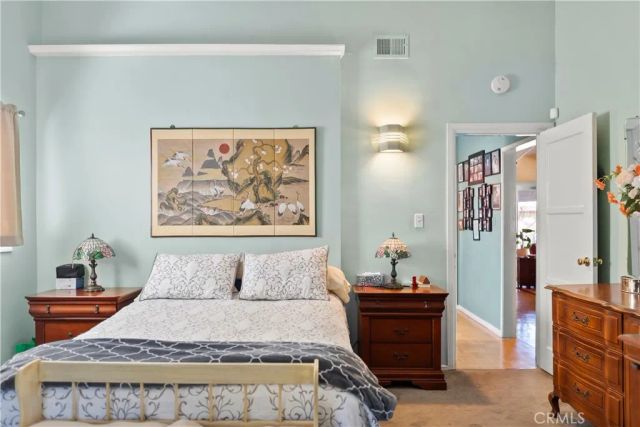 5737 Denny, North Hollywood, CA 91601