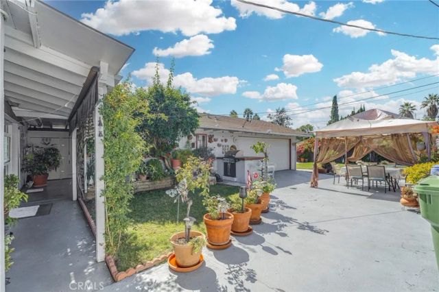 5737 Denny, North Hollywood, CA 91601