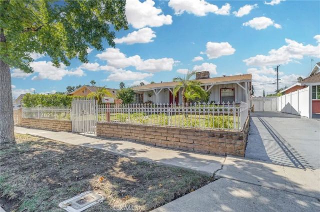 5737 Denny, North Hollywood, CA 91601