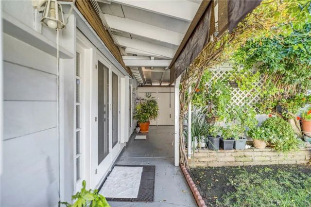 5737 Denny, North Hollywood, CA 91601