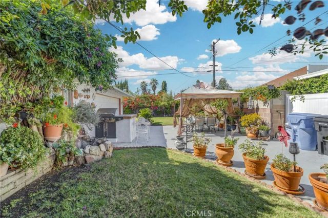 5737 Denny, North Hollywood, CA 91601