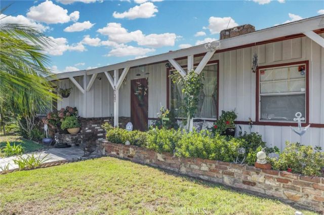 5737 Denny, North Hollywood, CA 91601