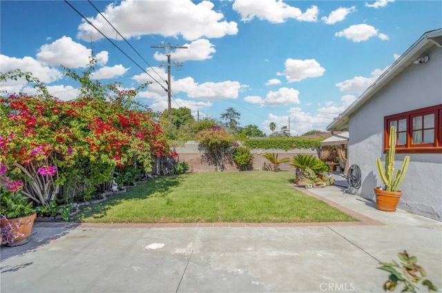 5737 Denny, North Hollywood, CA 91601