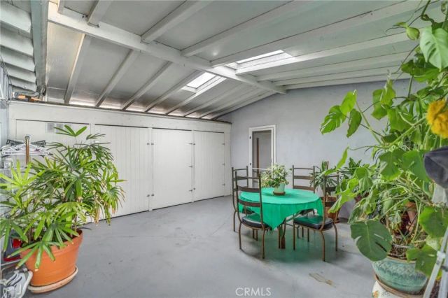 5737 Denny, North Hollywood, CA 91601