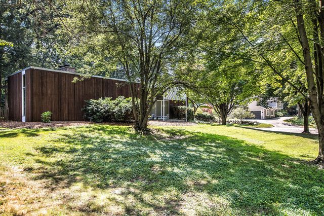 2427 Londonderry Road, Ann Arbor, MI 48104