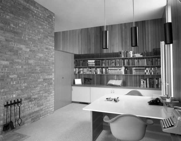 2427 Londonderry Road, Ann Arbor, MI 48104