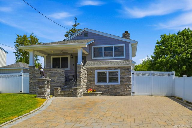 732 S 5th Street, Lindenhurst, NY 11757