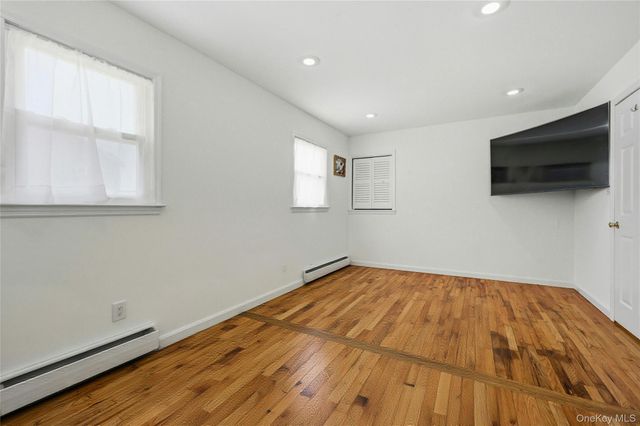 732 S 5th Street, Lindenhurst, NY 11757