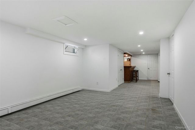 732 S 5th Street, Lindenhurst, NY 11757