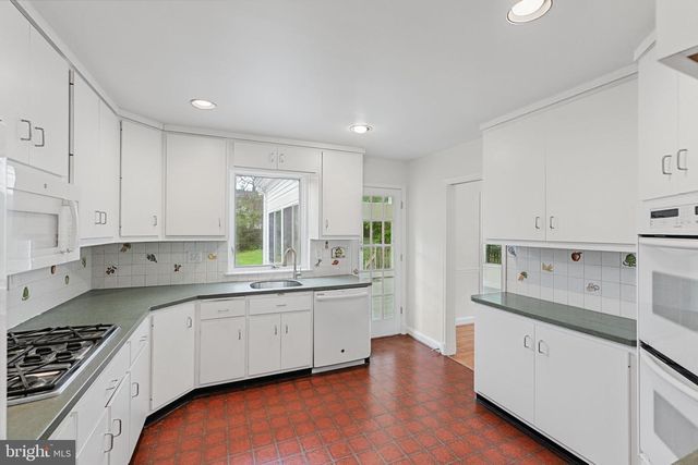 5625 OGDEN RD, Bethesda, MD 20816