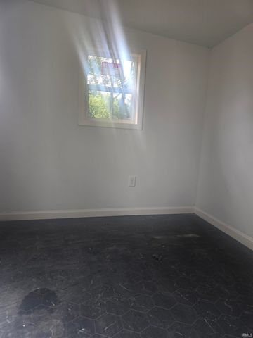 19947 Kelly Street, South Bend, IN 46637
