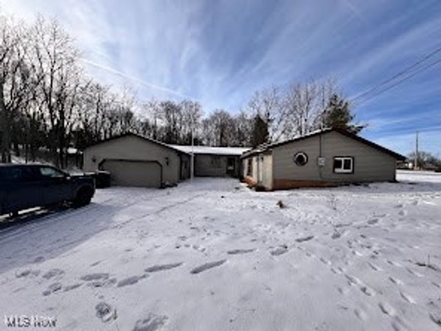 228 Hartman Road, Wadsworth, OH 44281