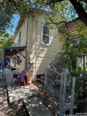 946 W Lynwood, San Antonio, TX 78201