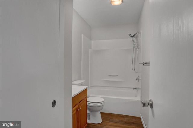 217-219 N LINDEN AVE, Greencastle, PA 17225