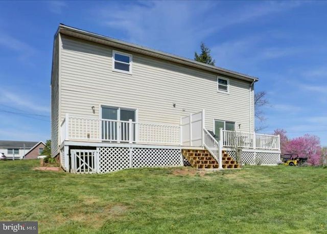 217-219 N LINDEN AVE, Greencastle, PA 17225