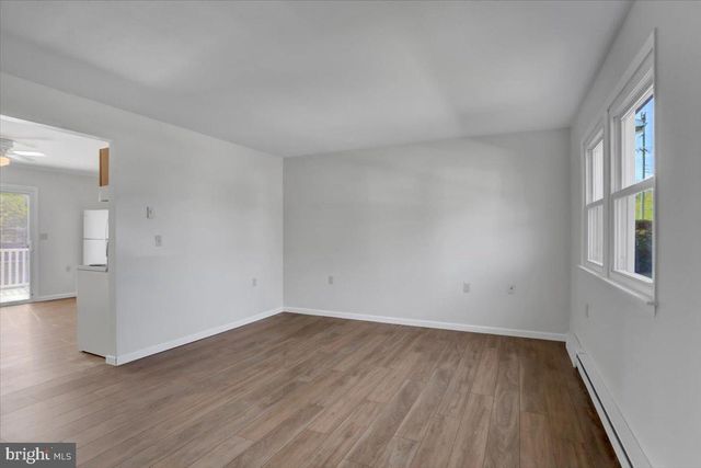 217-219 N LINDEN AVE, Greencastle, PA 17225