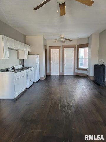 805 W 2ND Street, Davenport, IA 52802