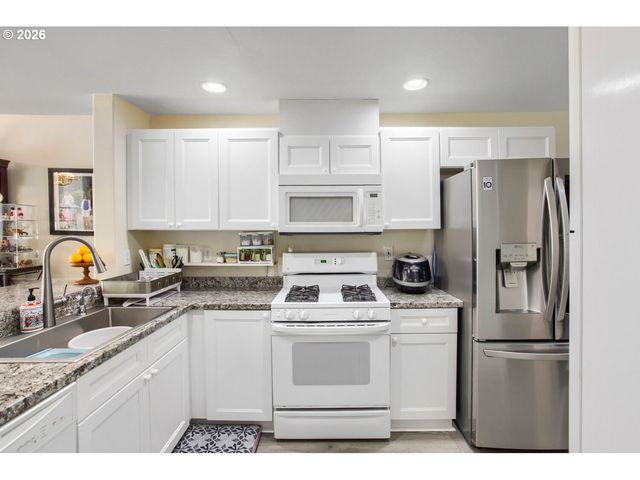 16199 Sw AUDUBON St, Beaverton, OR 97003