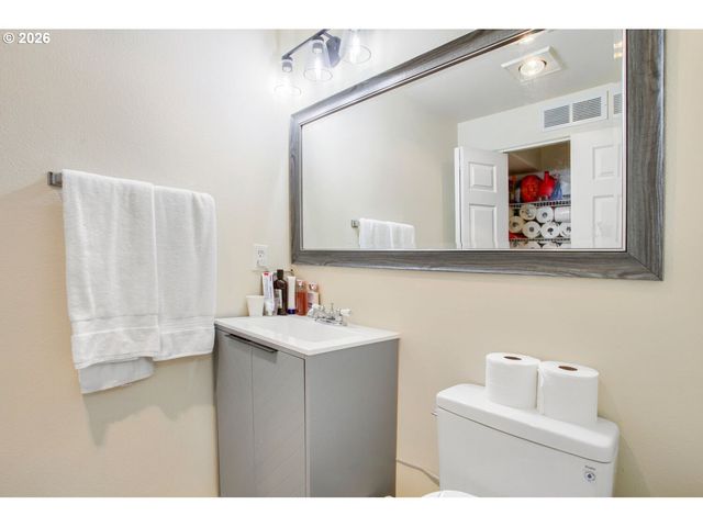 16199 Sw AUDUBON St, Beaverton, OR 97003