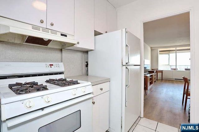 6 Horizon Road 1205, Fort Lee, NJ 07024