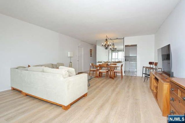 6 Horizon Road 1205, Fort Lee, NJ 07024