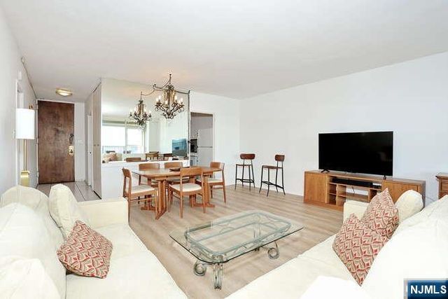 6 Horizon Road 1205, Fort Lee, NJ 07024