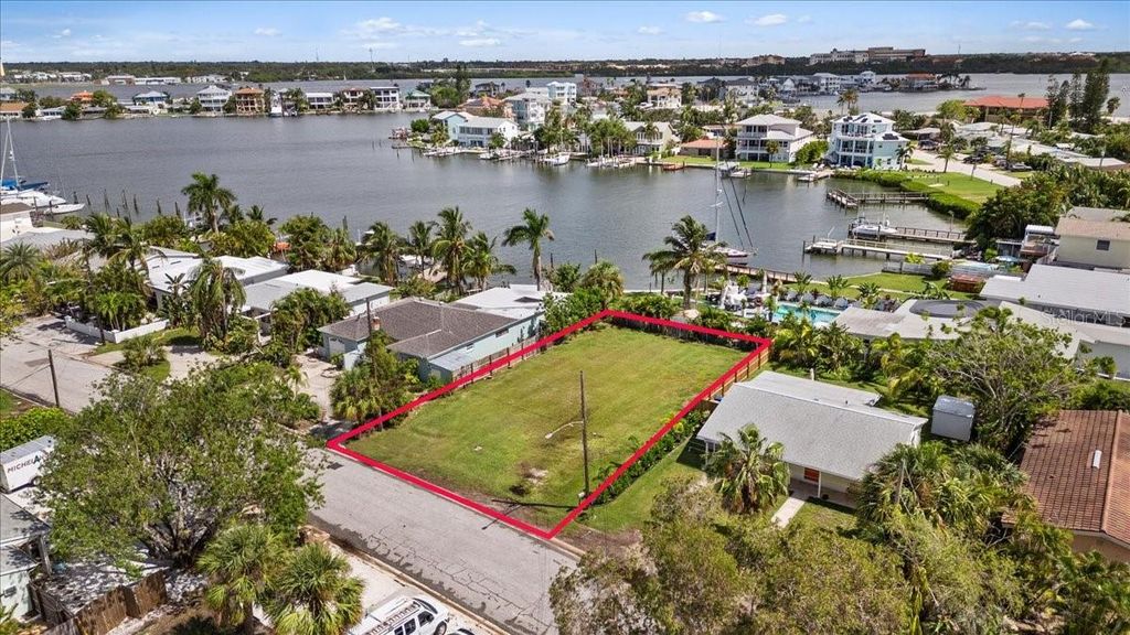 14033 E PARSLEY DRIVE, Madeira Beach, FL 33708