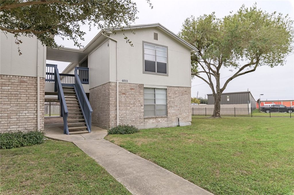4011 Oak Bay Dr, Corpus Christi, TX 78413