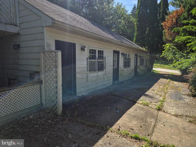 486 LEWISBERRY RD, New Cumberland, PA 17070