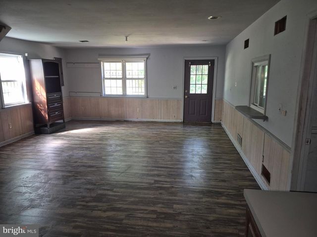 486 LEWISBERRY RD, New Cumberland, PA 17070