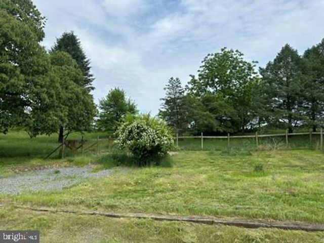 486 LEWISBERRY RD, New Cumberland, PA 17070