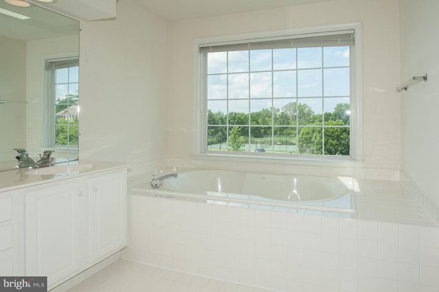 6862 ALICIA CT, Alexandria, VA 22310