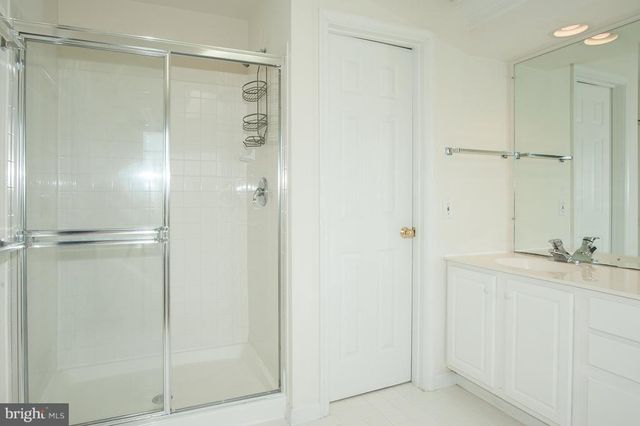 6862 ALICIA CT, Alexandria, VA 22310