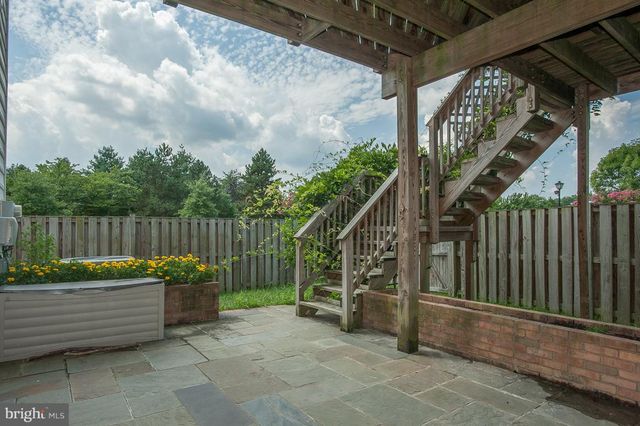 6862 ALICIA CT, Alexandria, VA 22310