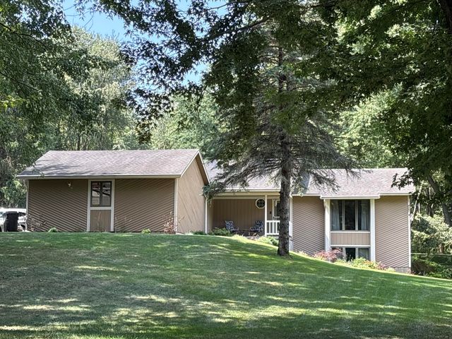 4729 Kenowa Avenue Sw, Jamestown Twp, MI 49418