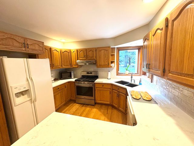 4729 Kenowa Avenue Sw, Jamestown Twp, MI 49418