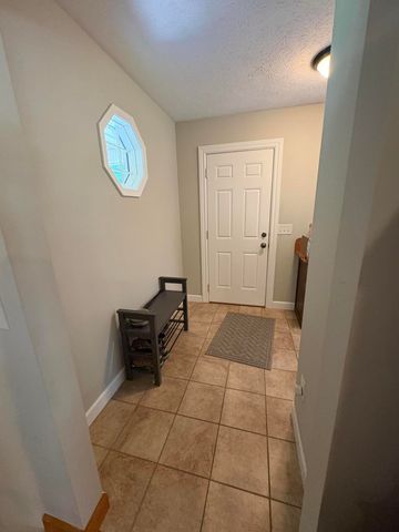 4729 Kenowa Avenue Sw, Jamestown Twp, MI 49418