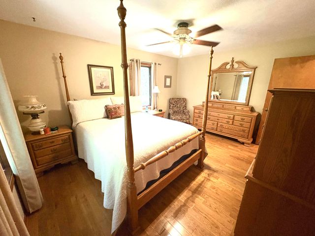 4729 Kenowa Avenue Sw, Jamestown Twp, MI 49418