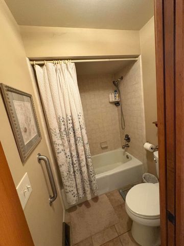 4729 Kenowa Avenue Sw, Jamestown Twp, MI 49418