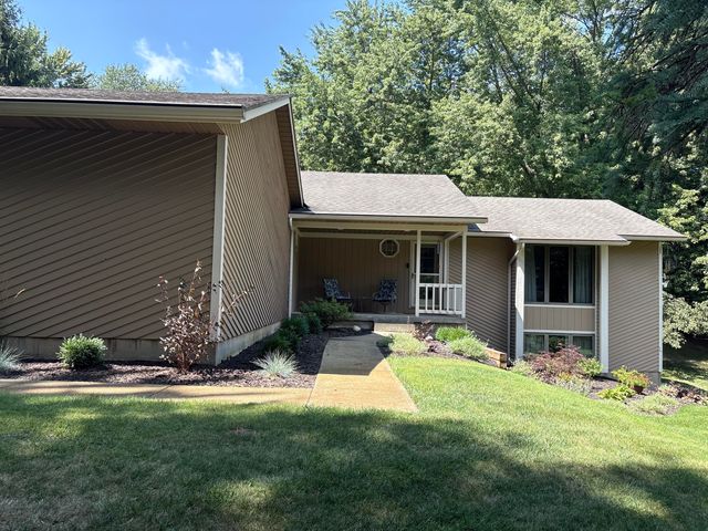 4729 Kenowa Avenue Sw, Jamestown Twp, MI 49418