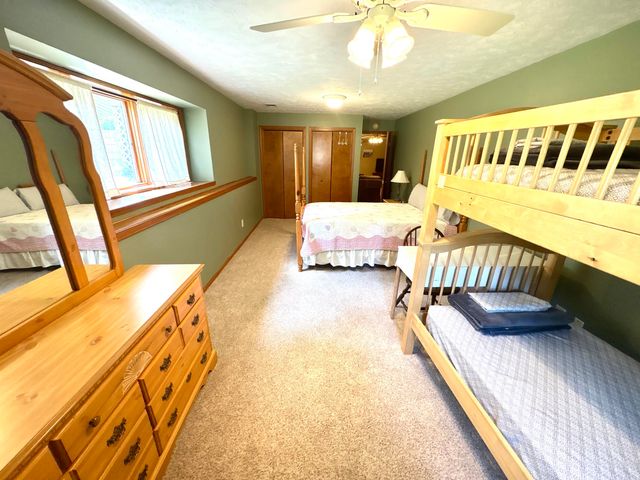 4729 Kenowa Avenue Sw, Jamestown Twp, MI 49418