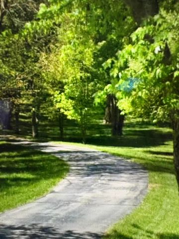 4729 Kenowa Avenue Sw, Jamestown Twp, MI 49418