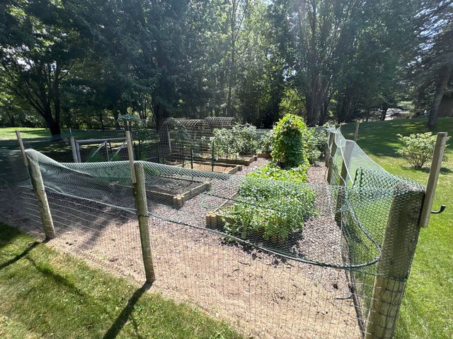 4729 Kenowa Avenue Sw, Jamestown Twp, MI 49418