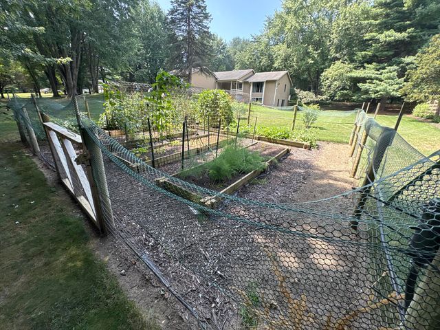 4729 Kenowa Avenue Sw, Jamestown Twp, MI 49418