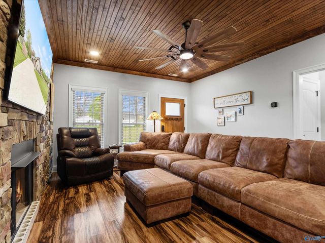 23359 Mooresville Road, Athens, AL 35613