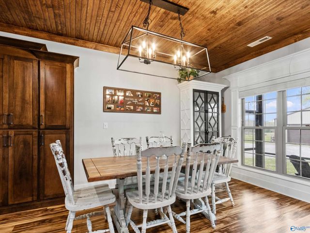 23359 Mooresville Road, Athens, AL 35613