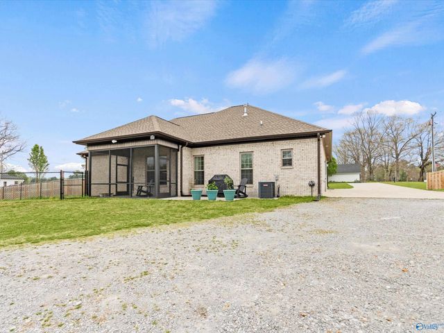 23359 Mooresville Road, Athens, AL 35613