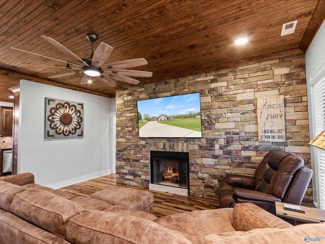 23359 Mooresville Road, Athens, AL 35613