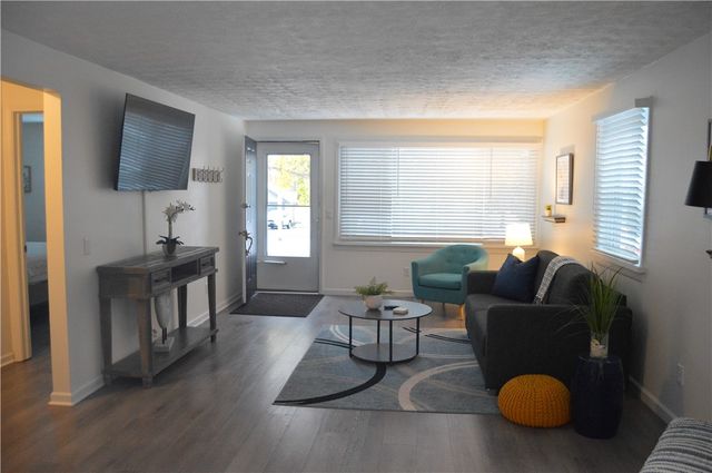 248 North Drive, Greece, NY 14612